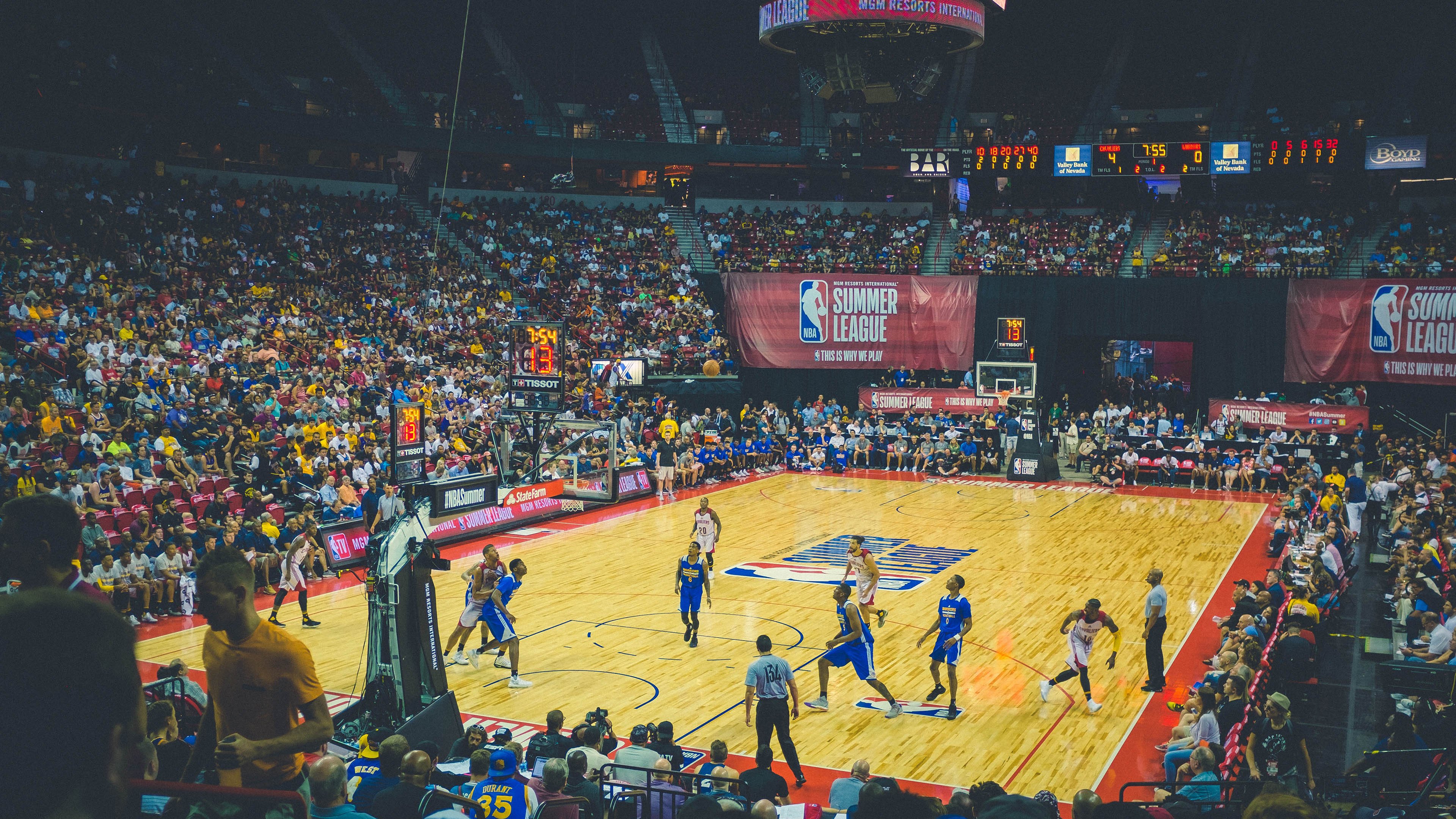 男子项目均衡发展接力表现突出