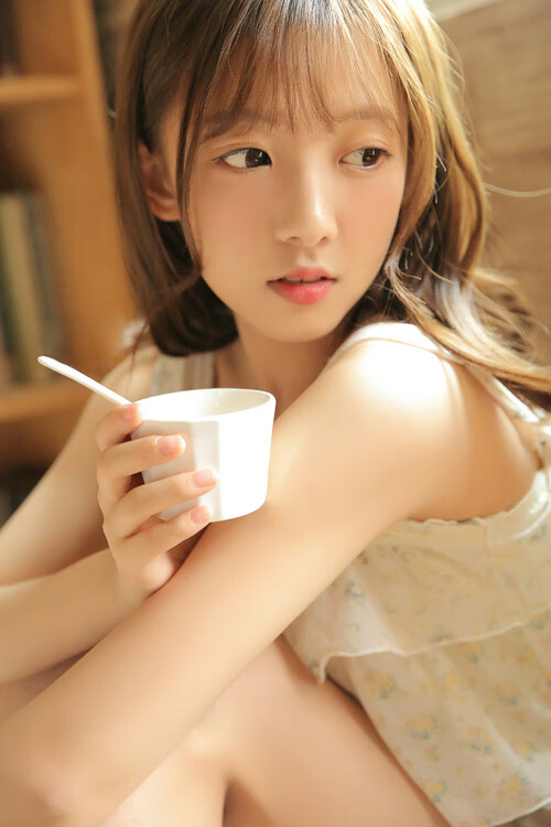 九游游戏中心-蝶泳节奏重心：中国后移，美国前移，蝶泳动作分解