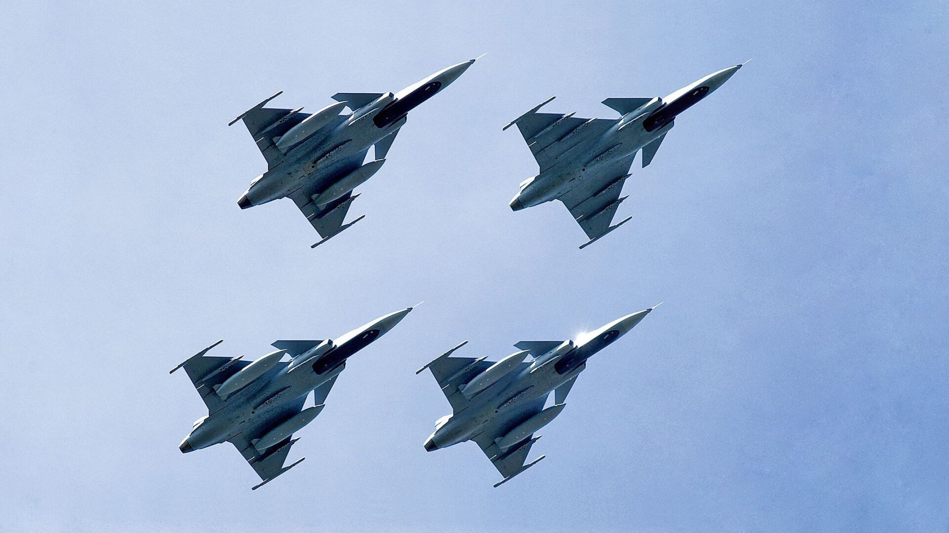 九游网游官网-主赛场启用新地板材质，运动表现与安全兼顾，场地赛用什么车