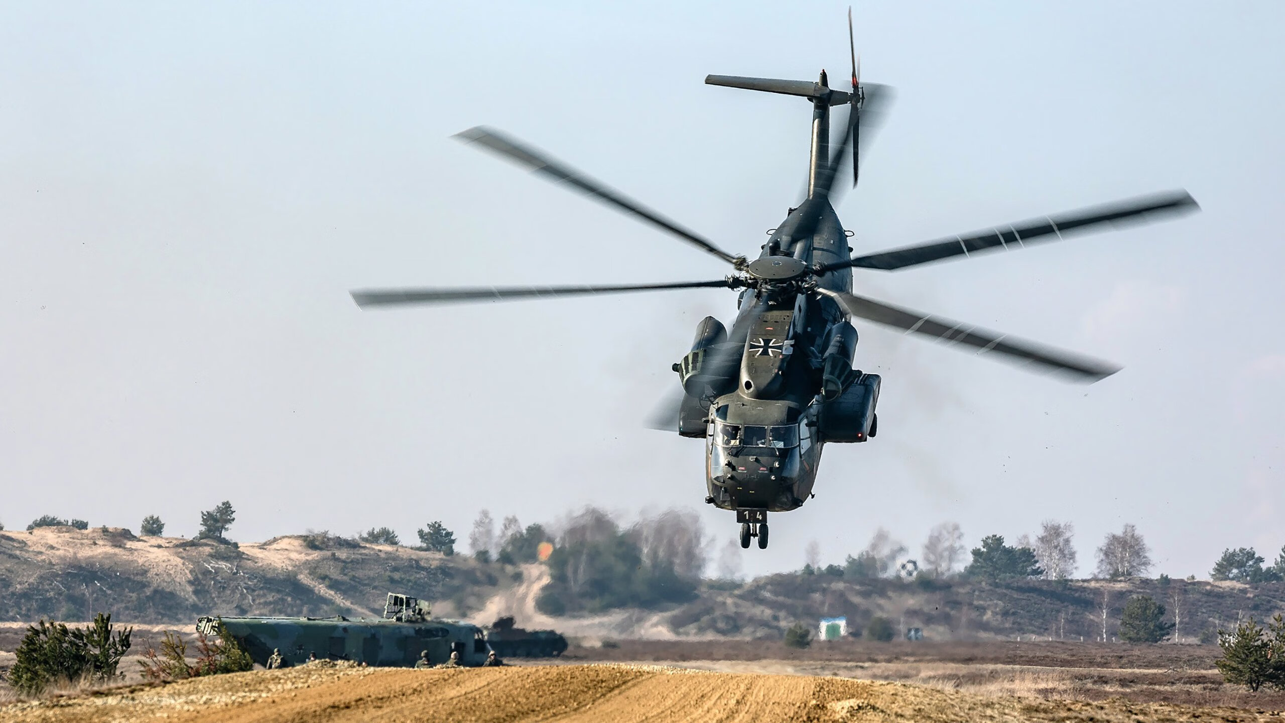 九游下载官网-巴雷特：凭借速度和精准的传球，为全黑队创造进攻机会，巴雷特什么