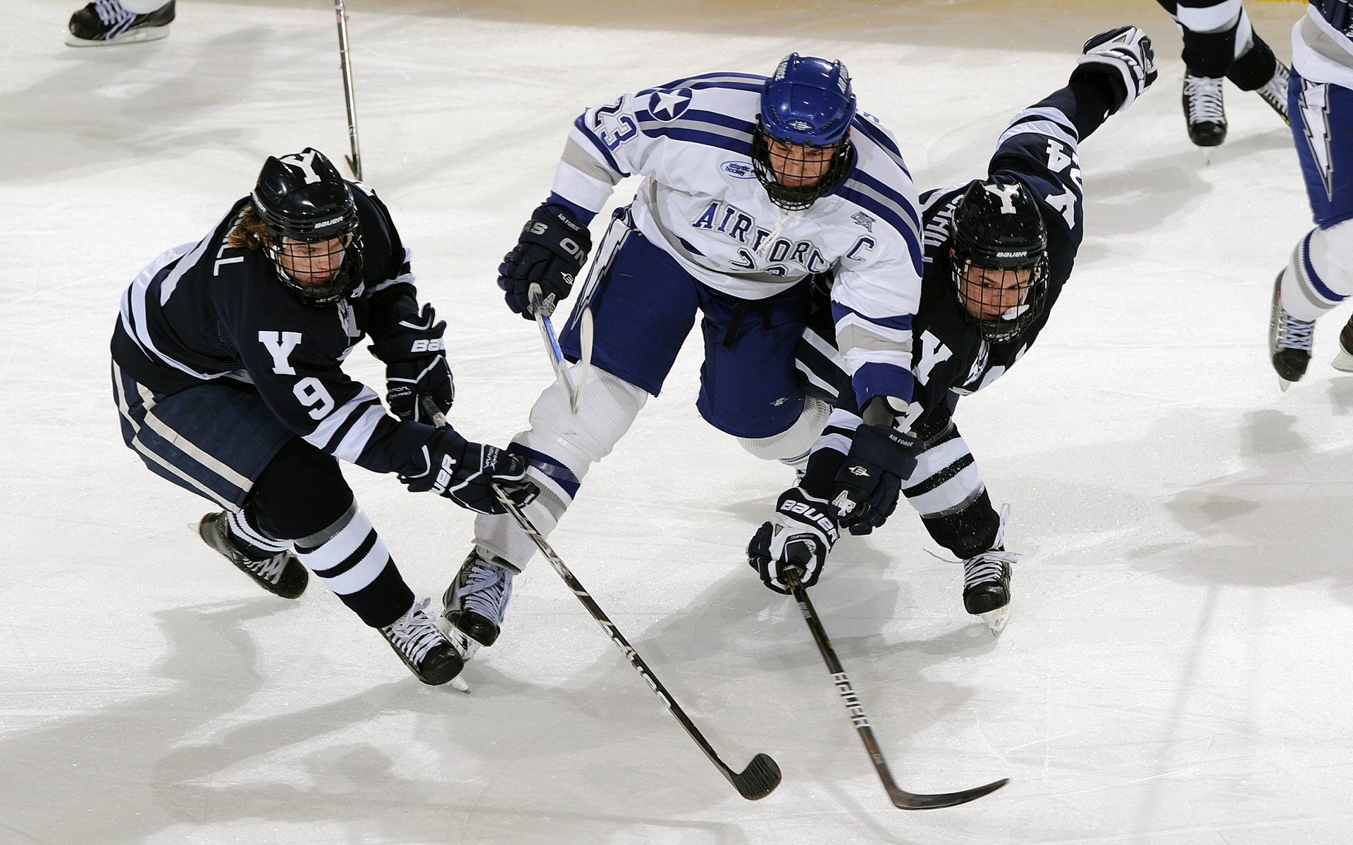 九游电竞-史上最激烈的“钢铁防线”对抗赛，钢铁防线在哪