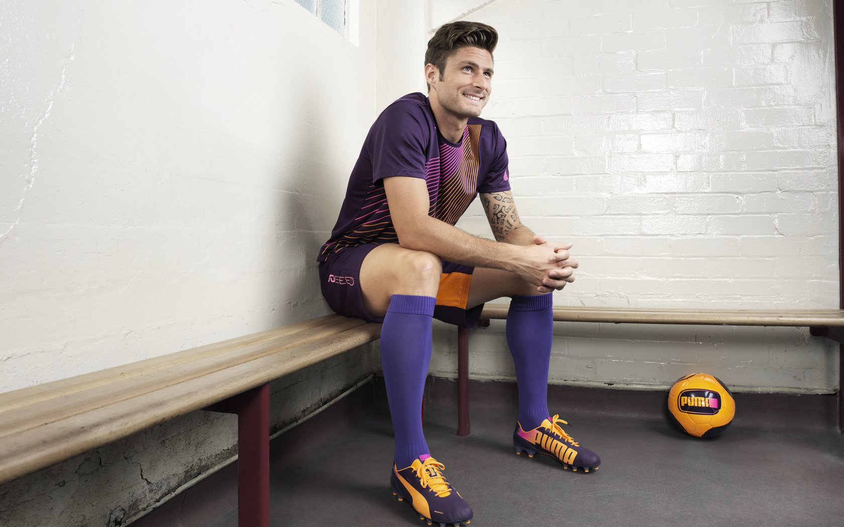 九游体育ios-英超逆转奇迹，比分4-3，梅开二度，关键数据：传球成功率88%，英超各轮比分大全